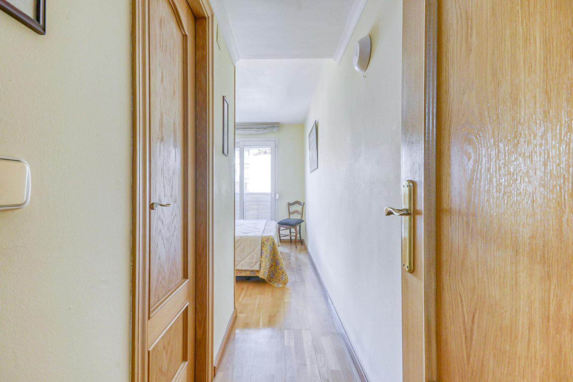Avda De Rhode 113 - Barneda Apartment